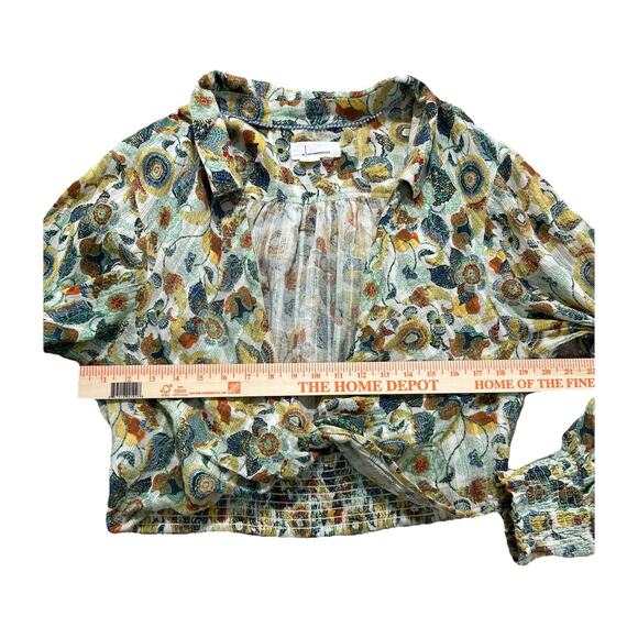 Anthropologie Size XL Cropped twist front blouse with bird pattern - Picture 3 of 8